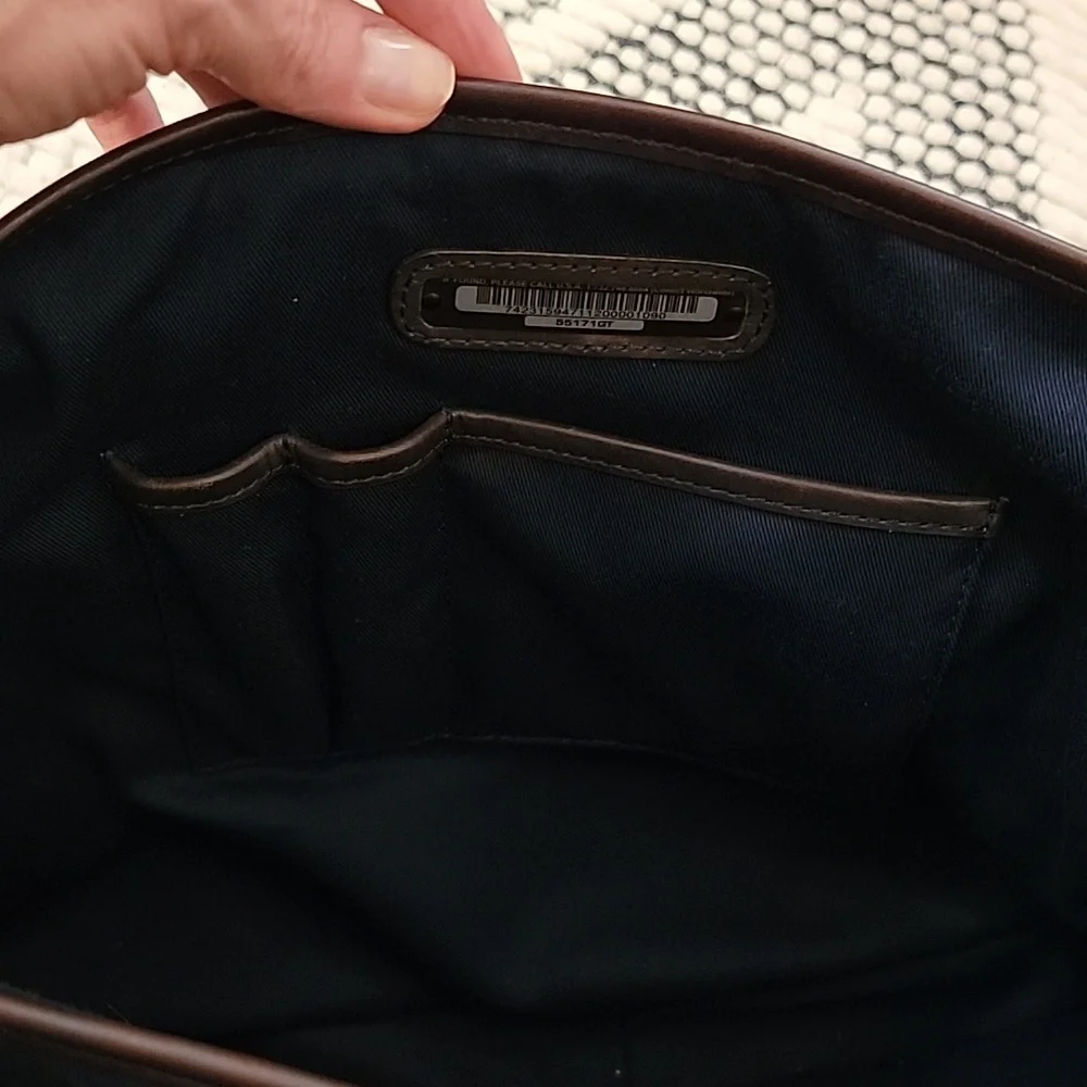 Tumi Messenger